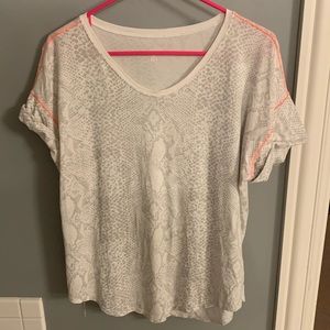 Lululemon size L vneck top